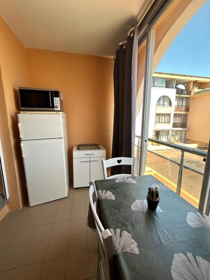 Studio Vue Mer Situe A Cote De La Plage Quartier Des Quilles Sète Buitenkant foto